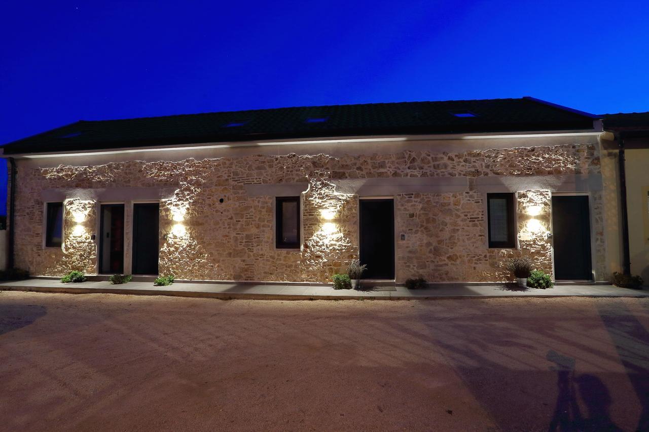 זאדאר Guverna New City Accommodation מראה חיצוני תמונה